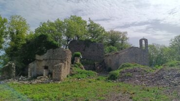 castello di caresto